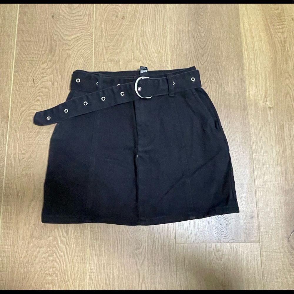 Forever 21 Black denim skirt